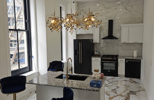 West Main Historic District Condo | The Winston on Market - Private Luxury Rental Space