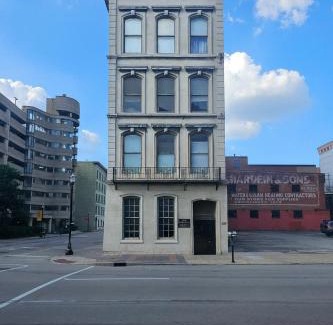 West Main Historic District Apartment | The Winston on Market