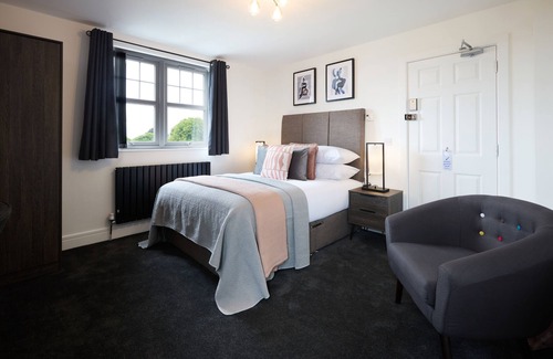 Wednesbury Hotel | The Woden Boutique Hotel Walsall M6 J9