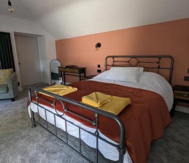 Wolf's Castle Hotel | The Wolfe Inn Wolfscastle