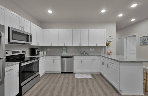 Grogan's Mill Apartment | The Woodlands 2 Full beds/Baths!