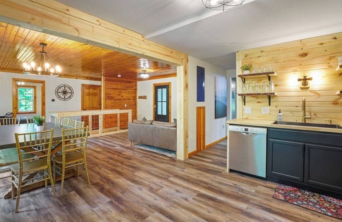 Laurelville Cabin | The Woodlands at Hocking Hills-Notestone Cabin