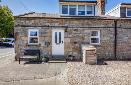 North Sunderland House | The Workers Cottage