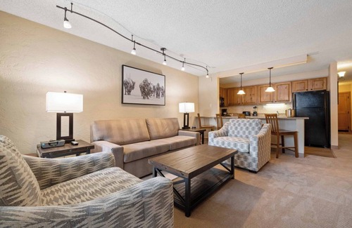 Vail Resort | The Wren 5 Star resort Walk to lift 1 Bdr 1 Ba sleeps 4 Vail 2024