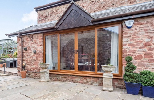 Peterstow Cottage | THE WREN'S NEST, family friendly, with a garden in Ross-On-Wye