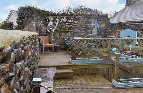 Dinas Cottage | The Yard Beach Retreat - UK43652