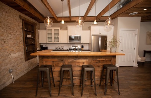Geneva Apartment | The Yates Loft - Downtown Geneva