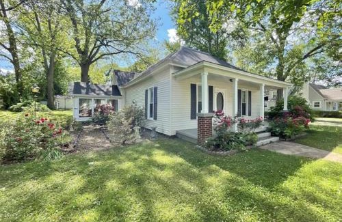 Winchester House | The Yellow Cottage By Tims Ford Lake