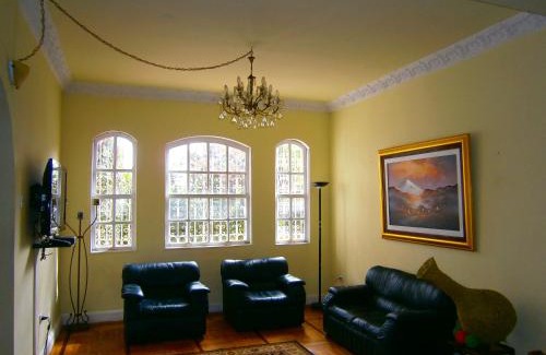 La Mariscal House | The Yellow House