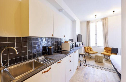 Capucins - Victoire Apartment | The Yellow Nest, Studio at Victoire Square