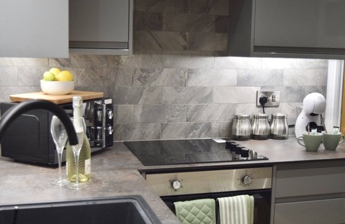 Harrogate City Centre Apartment | The Yorkshire Crown - Luxury | FREE Parking Nearby