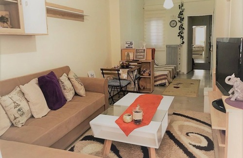 Patras Apartment | Theano's Cozy & Quiet **LUX** central Flat - Wifi & more