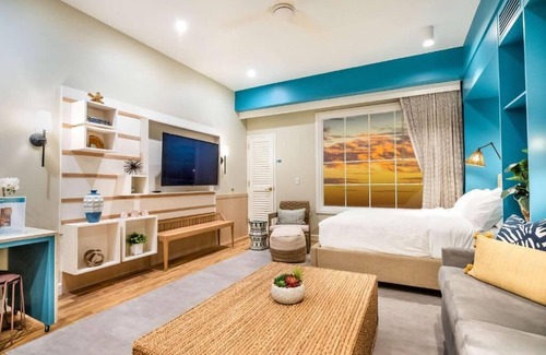 Bay Lake Hotel | Theme Park Paradise! Short Drive to Disney’s Boardwalk! Free Breakfast & Parking