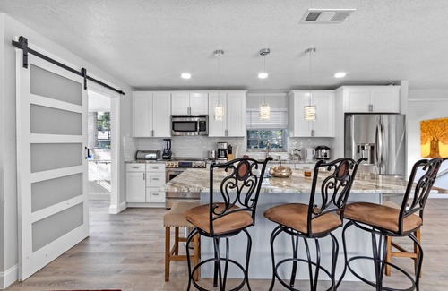 Florida Central Atlantic Coast House | Theme Park Retreat 4bedroom near Universal Studios