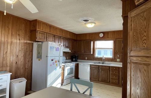 Hatteras Cottage | They say it's all about the location.Well look no further than Time & Tide!