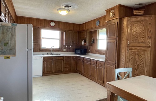Hatteras Cottage | They say it's all about the location.Well look no further than Time & Tide!