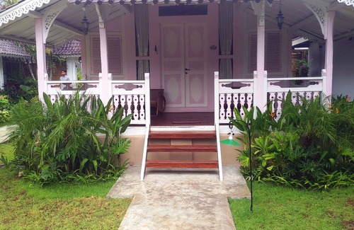 Sanur Cottage | This 3-star hotel offers room service and a concierge service.