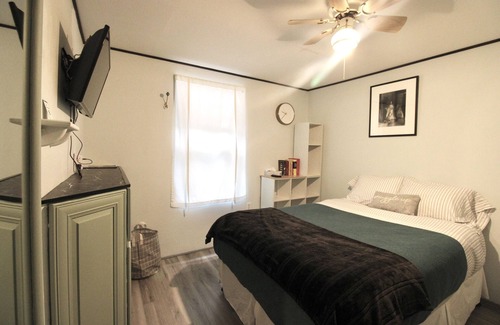 Rockaway Beach Cabin | This apartment is a 1 bedroom(s), 1 bathrooms, located in Rockaway Beach, OR.