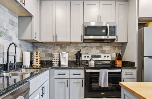 Hampton Apartment | This apartment is a 0 bedroom(s), 1 bathrooms, located in Hampton, VA.