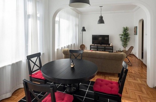 Bebek Apartment | This apartment is a 1 bedroom(s), 1 bathrooms, located in Beşiktaş, İstanbul.