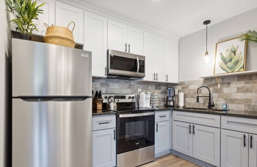 Hampton Apartment | This apartment is a 2 bedroom(s), 1 bathrooms, located in Hampton, VA.