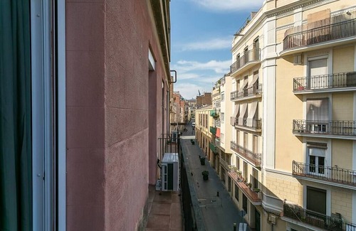 La Bordeta Apartment | This apartment is a 2 bedroom(s), 1 bathrooms, located in Barcelona, Catalunya.