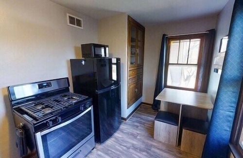 Indianapolis Apartment | This apartment is a 1 bedroom(s), 1 bathrooms, located in Indianapolis, IN.