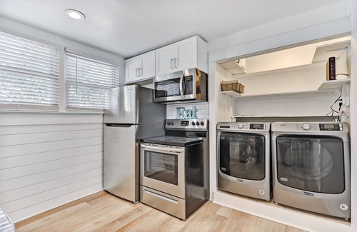 Jacksonville Beach Apartment | This apartment is a 2 bedroom(s), 1 bathrooms, located in Jacksonville, FL.