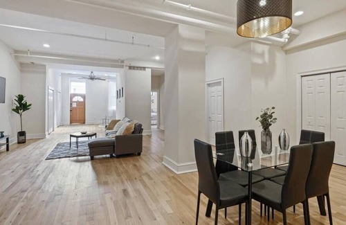 Olde Kensington Apartment | This apartment is a 3 bedroom(s), 2 bathrooms, located in Philadelphia, PA.