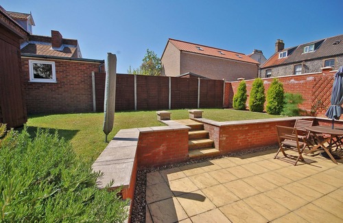 Sheringham House | This attractive modern holiday home is an ideal place to come relax & unwind throughout the year