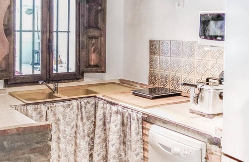 Prado del Rey House | This beautiful cottage in the countryside near Prado del Rey offers a dreamlike view.