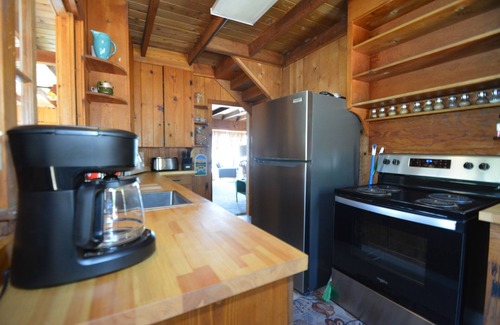 Bass Lake Cabin | This cabin is a 5 bedroom(s), 2.5 bathrooms, located in Bass Lake, CA.