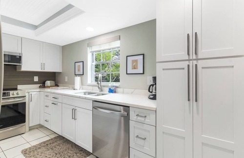 Englewood Condo | This condominium is a 2 bedroom(s), 2 bathrooms, located in Englewood, FL.