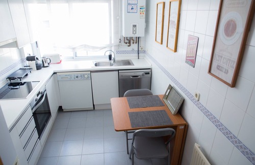 Hortaleza Apartment | This cozy 100 sq. meter apartment offers you high-end quality and comfort