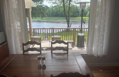 Cannifton House | This cozy three bedroom, two bathroom cottage is a perfect choice for a family getaway
