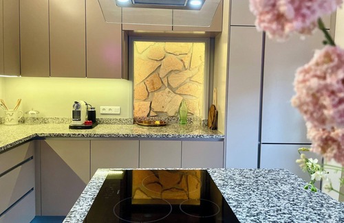 Beausoleil House | This house is a 2 bedroom(s), 1 bathrooms, located in Beausoleil, Provence-Alpes-Côte d'Azur.