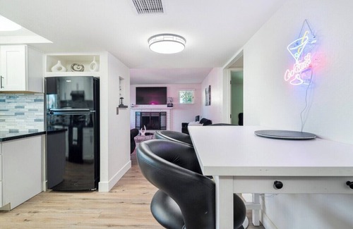 Camelback Park Estates House | This house is a 3 bedroom(s), 2 bathrooms, located in Scottsdale, AZ.