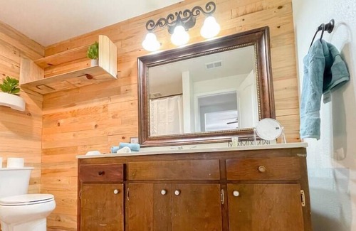 Visalia House | This house is a 3 bedroom(s), 1 bathrooms, located in Visalia, CA.