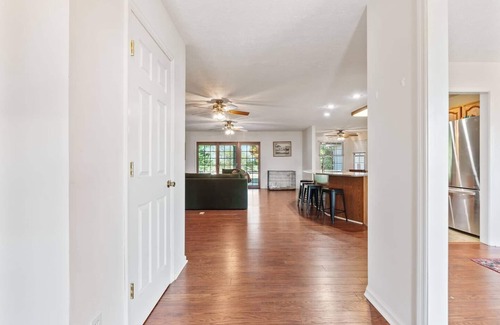 Paris House | This house is a 3 bedroom(s), 2.5 bathrooms, located in Paris, KY.