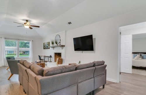 Pooler House | This house is a 4 bedroom(s), 2 bathrooms, located in Pooler, GA.