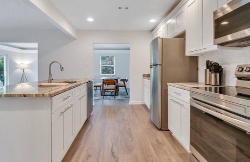 Pooler House | This house is a 4 bedroom(s), 2 bathrooms, located in Pooler, GA.