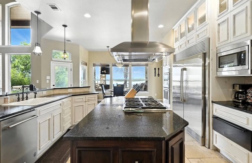 Rocky Ridge House | This house is a 6 bedroom(s), 5 bathrooms, located in Austin, TX.