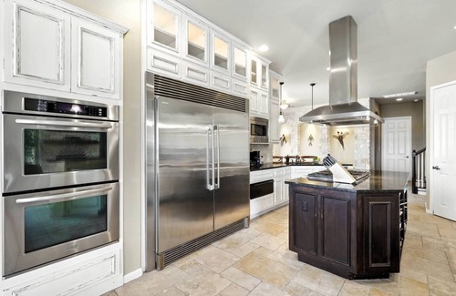 Rocky Ridge House | This house is a 6 bedroom(s), 5 bathrooms, located in Austin, TX.