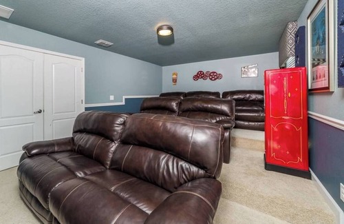 Davenport House | This house is a 8 bedroom(s), 5 bathrooms, located in Davenport, FL.