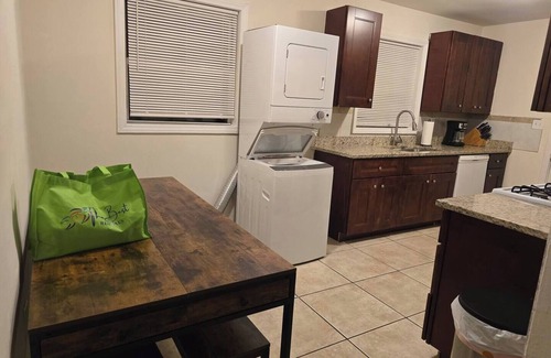 North Charleston House | This house is a 3 bedroom(s), 1 bathrooms, located in North Charleston, SC.