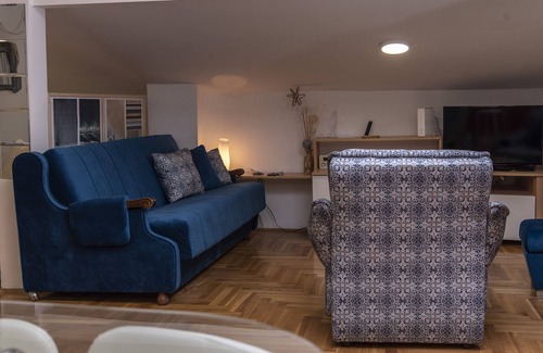 Zvezdara Apartment | This is a great location if you know Vracar . It's also very private and quite.