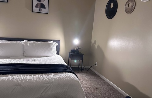 Forest Park Apartment | This Is a nice peaceful hideout Near Uab the Golf course 10 mins from everything