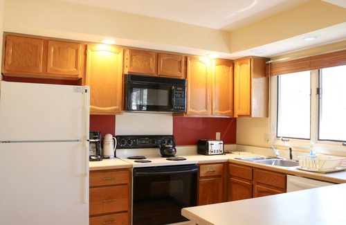 Chautauqua Condo | This is a timeshare condominium complex located on the northern end of Chautauqua Institution at 20 Elm Lane.