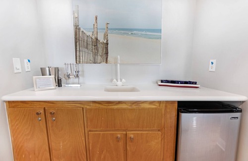 Tybee Island House | This is a wonderful 5 bedroom, 3 1/2 bath home and private beach crossover!