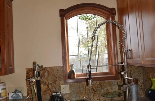 Cornville Cottage | This is an exclusive vineyard cottage, ready for a Romantic or relaxed getaway .
